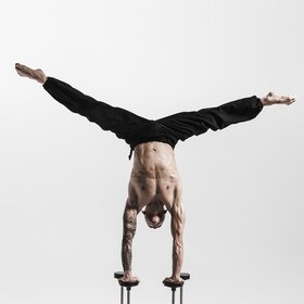 Reuben handbalancing 4 — figure reference
